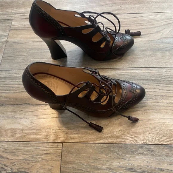 Tory burch Astrid lace up two-tone burgandy heel - Picture 5 of 6
